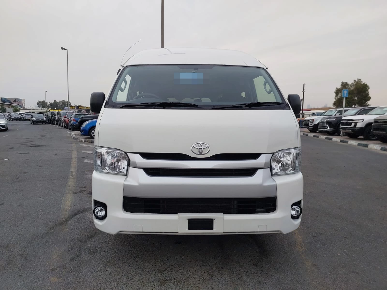 2016 Toyota Hiace Commuter 16 seaters