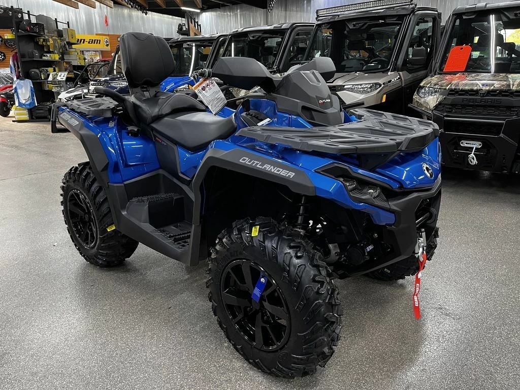 2025 Yamaha TMax 560 - 2025 Yamaha YFZ450R SE