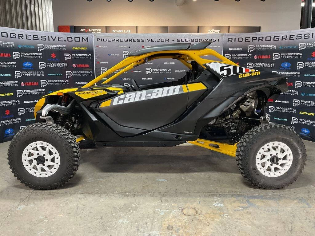 2025 Yamaha TMax 560 - 2025 Yamaha YFZ450R SE