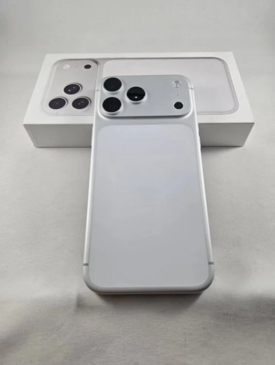 Apple iPhone 17 Pro Max 256 GB Silver Unlocked