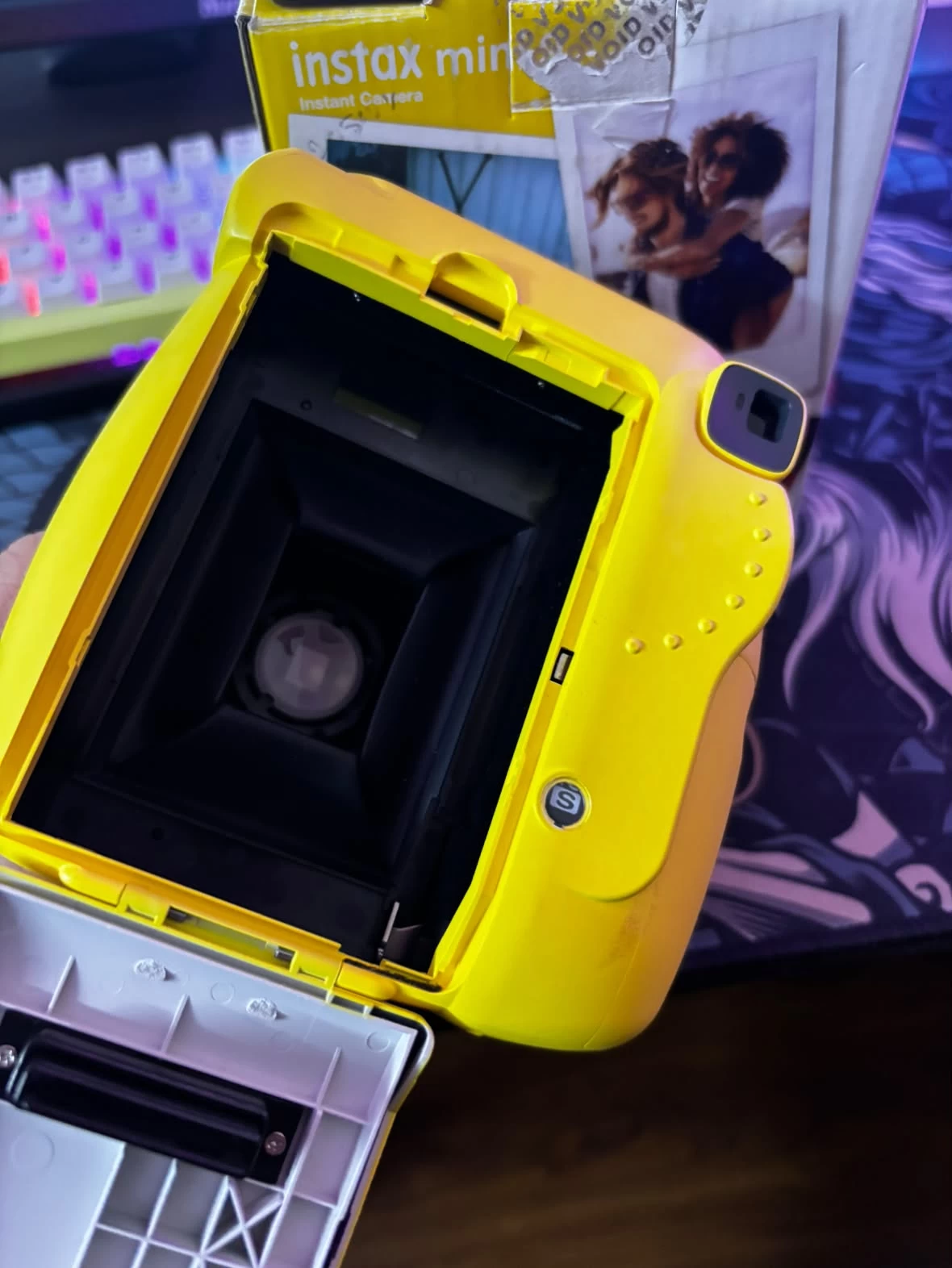 Intax Mini 9 Polaroid Camera