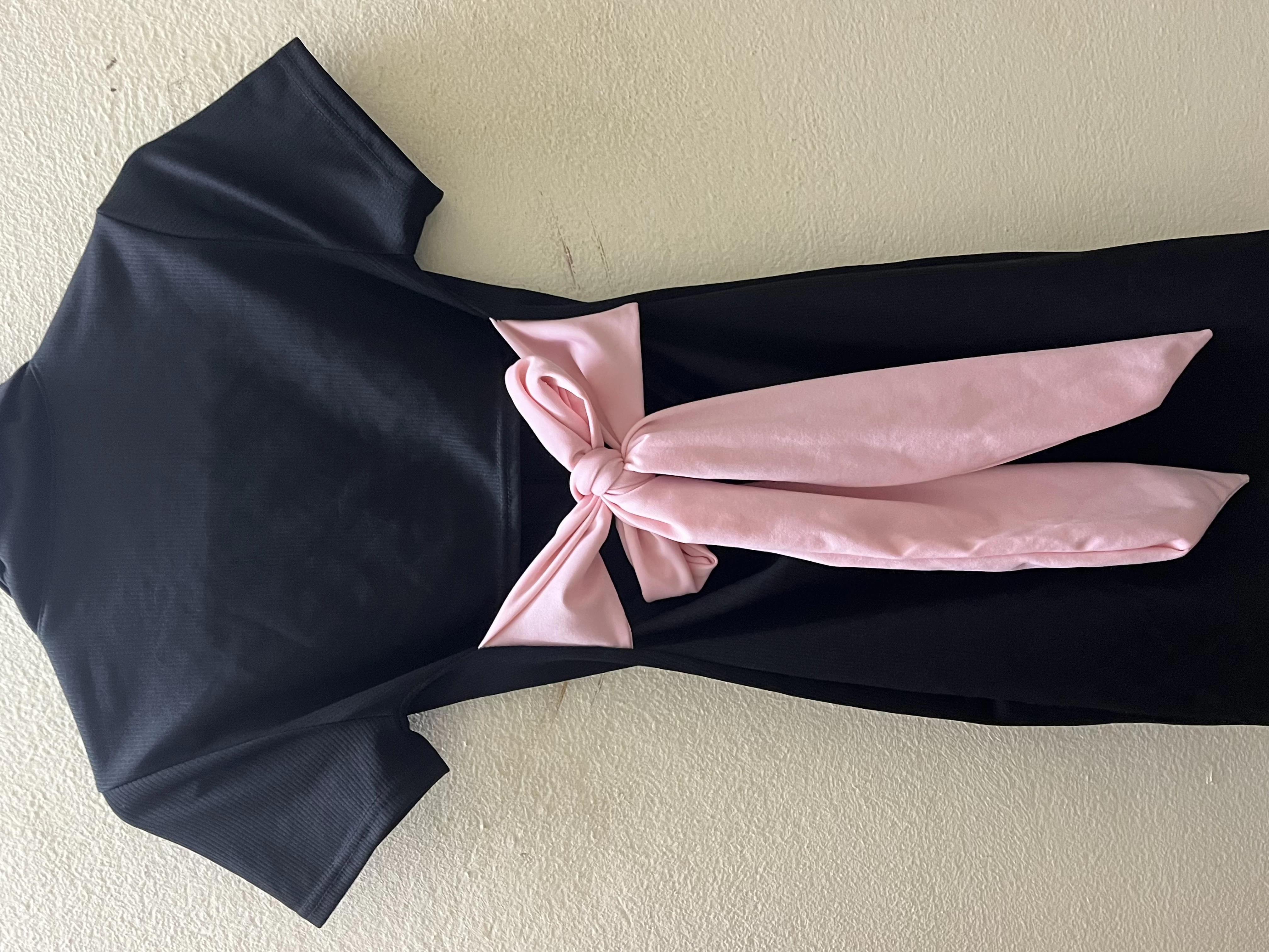 short-sleeve bow back mini sheath dress