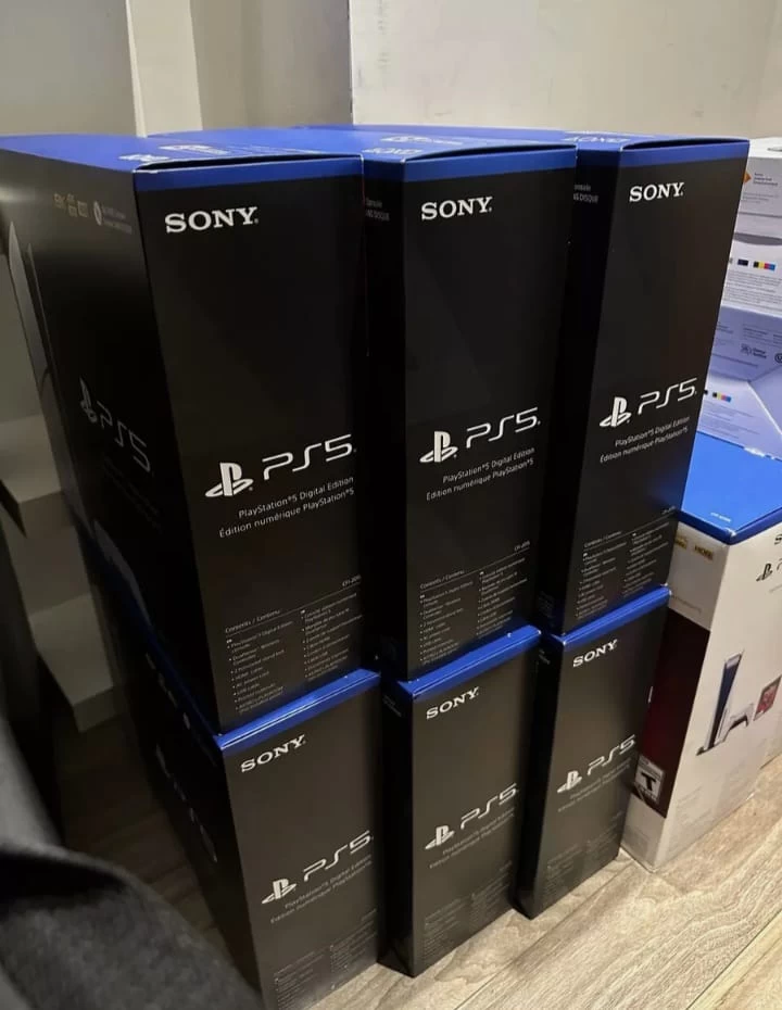 🎮 WTS – PlayStation 5 Slim – 1TB Console 🎮